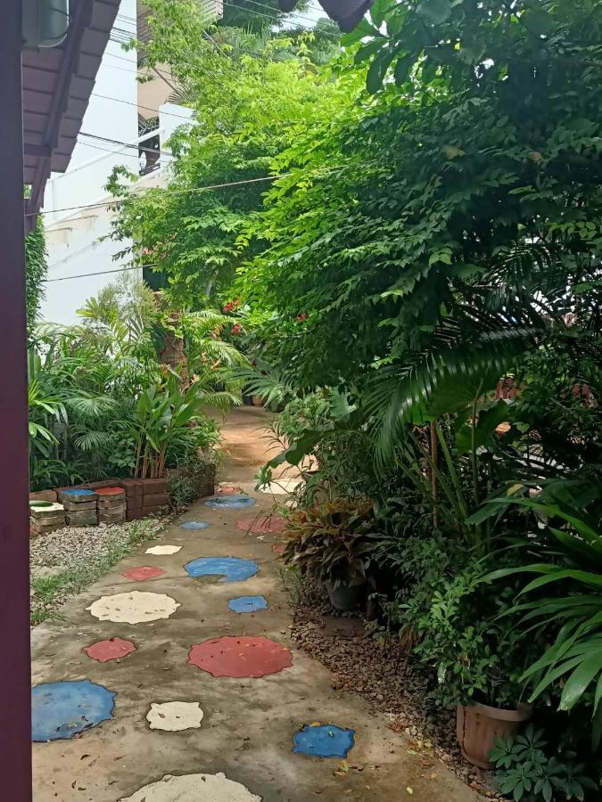 Adrian View Resort Ko Sichang Exterior foto
