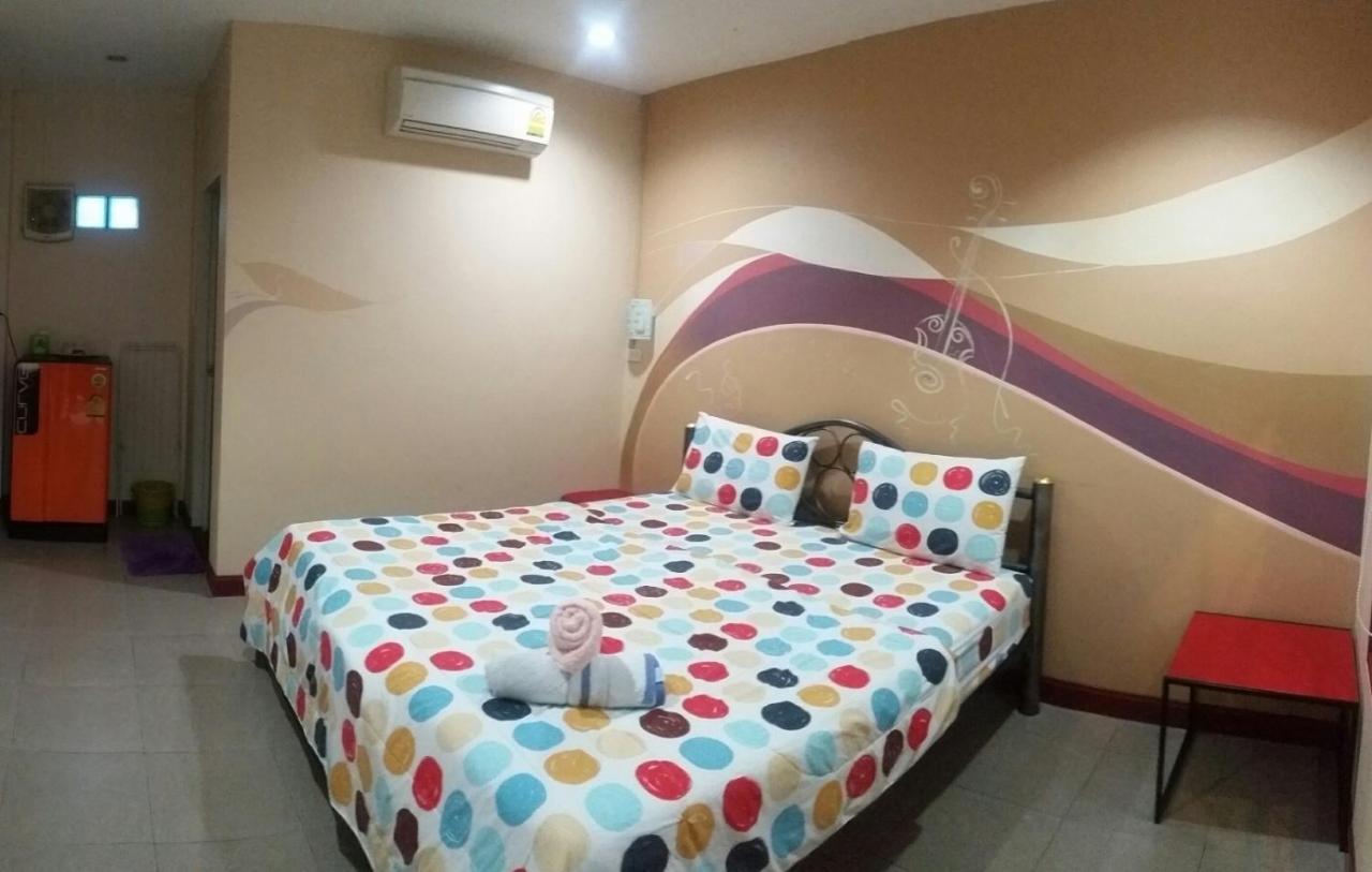 Adrian View Resort Ko Sichang Exterior foto